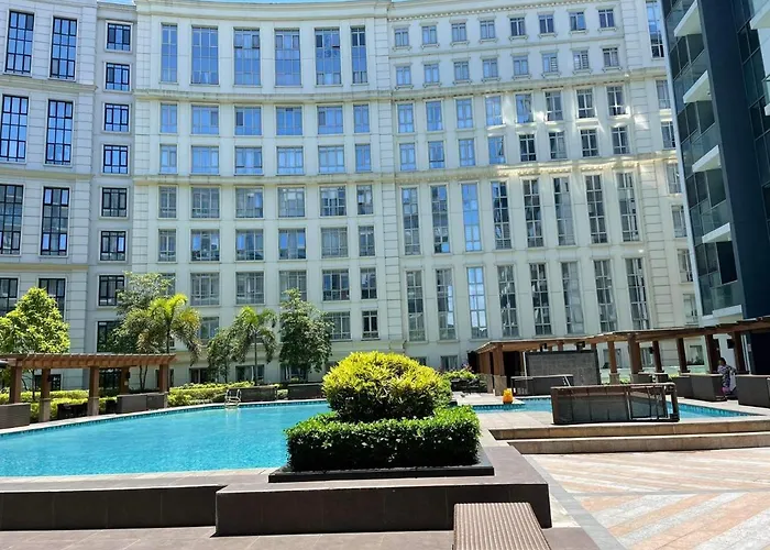 Building 81 Newport Boulevard Apartment Manila