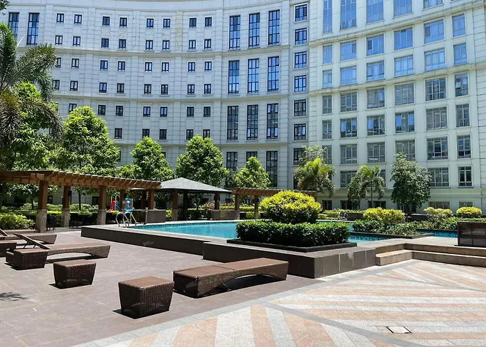 Building 81 Newport Boulevard Apartment Manila